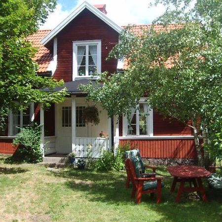 Karlstugan Cottage Vimmerby Exterior foto